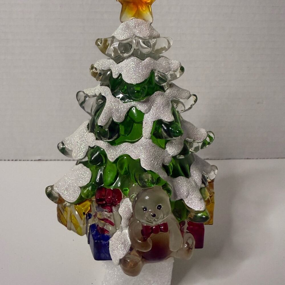 Wall light of a Christmas tree and presents with a teddy bear 6 " tall - Picture 4 of 10